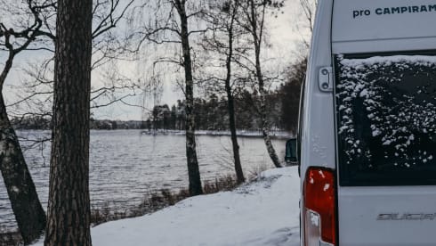CampChamp – Brand new Campervan from 2024 with Skyloft, air conditioning and much more!