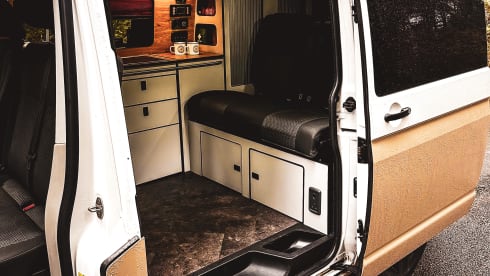 π€ NOVA π€ β 4 berth Volkswagen campervan from 2019