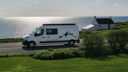 Meet Hermes – Hermes- Your Home on Wheels for Family Adventures – Off-Grid 3 Berth Camper | Pet Friendly | Drive-Away Awning