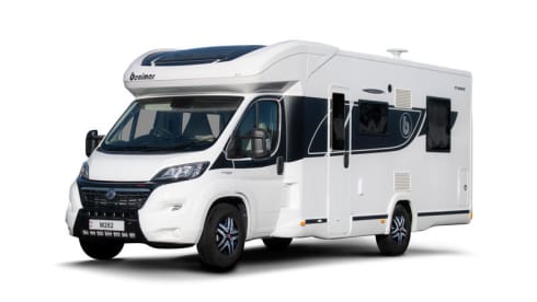 Benny – Stunning 4 Berth Benimar integrated from 2021 Auto