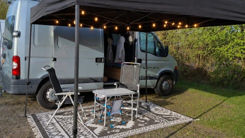 One life Live it  – 4p Renault bus uit 2005
