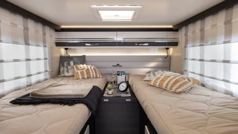 The Pyrenees – BRAND NEW 4 Berth Roller Team Zefiro 685 (2025) Automatic