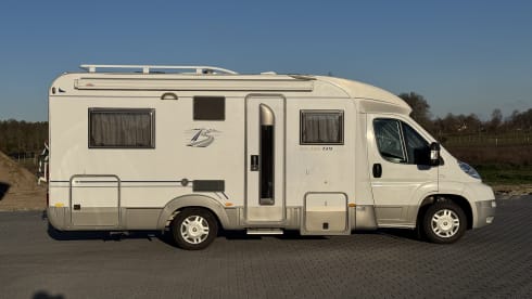 Fijne Bürstner camper voor 4 personen