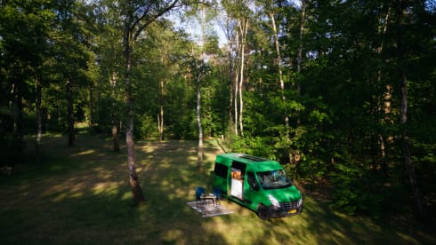 The Green House – Ein eigenständiger Luxus-Renault Master mit zwei Schlafplätzen!