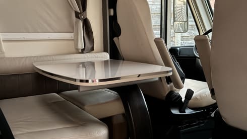 Souvereign – 4p McLouis integrated uit 2021