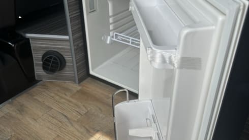 Acorn – 4 Berth Luxury VW Pop Top Campervan Loch Lomond