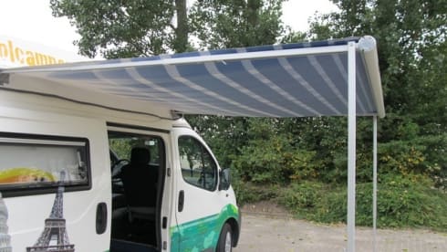 Type 2a – Modern and trendy decorated bus camper
