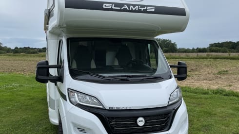 6p McLouis Glamys 320 alkoof bj 2024