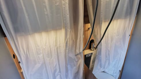 The Hunterwagen! – 4 berth Hymer Sierra Nevada Campervan 2020