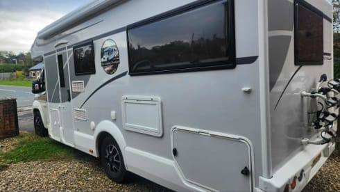 Luxury 6 berth 6 Belted Roller Team Autoroller 747