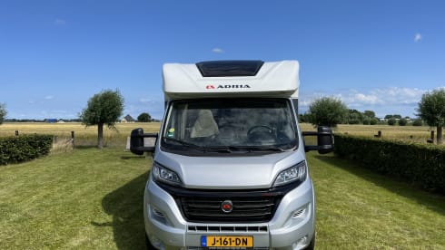 De luxe kampeerders  – 2-person Adria Coral 600SL Plus from 2020