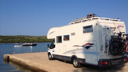 Arnaudsub – Challenger Mageo 192 with a large Garage