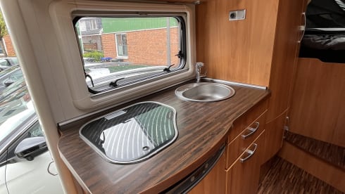 Hymer B-514 integral