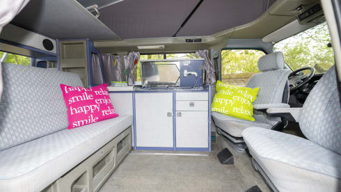 Happy - Cozy and robust VW T4 California with sleeping roof