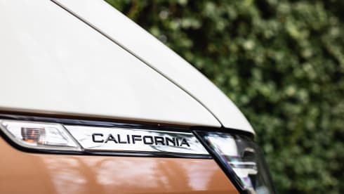 Dutch Nomad Van  – NEW! Complete & luxuriously equipped VW California Ocean 6.1.