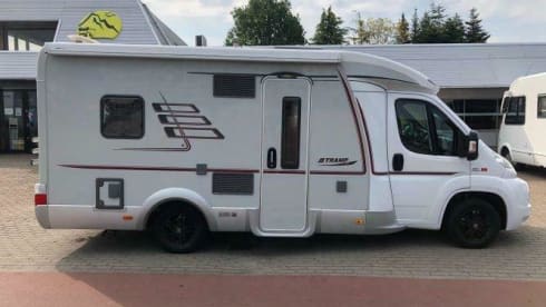 Tramp – Comfortable travel adventure for 2 people
