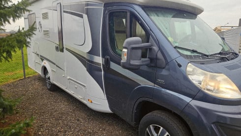 25 Year Edition – 4p Knaus semi-integrated uit 2014