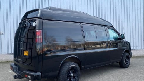 Chevy! – Great Tour Bus (from GTA) for Adventurous Road Trips