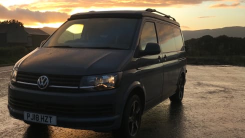 Gandalf – VW T6 4 Berth Campervan with fantastic reviews