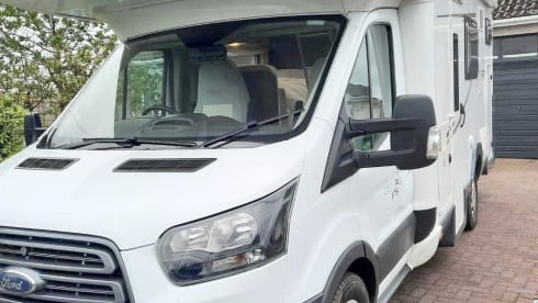 Missylu – 2019 6 berth Ford Rollerteam motorhome