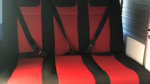 Kreeft – 2p Volkswagen 2015, from 2019 new Sallander installation from Aart camper construction