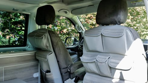 ~2 – 4p Volkswagen 4wd Adventure Campervan