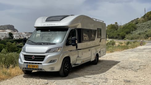 Pretty Easy Going – Luxury Adria Coral Supreme 670 SLT Fiat 6 2.3 150 hp, automatic