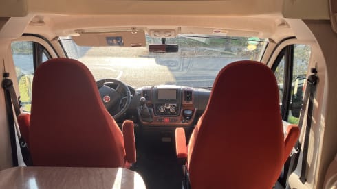 2 press Bürstner semi-integrated from 2014