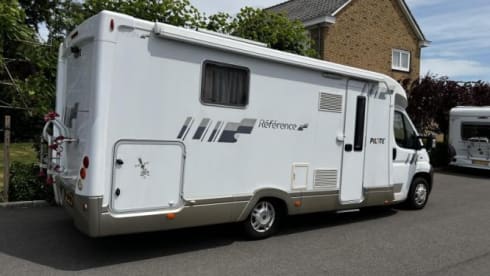 De Camper – Pilote semi-integrated (3 persons)