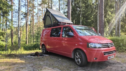 Poppy – 4 berth Volkswagen campervan from 2011