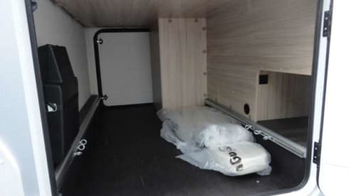 T690 – New Sunlight T690c semi-integrated camper 4 pers. Mj24