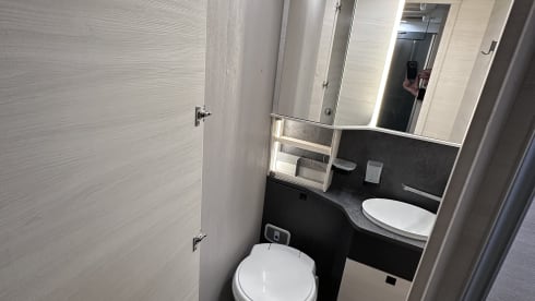 Nice Ford semi-integrated