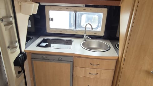 3p Renault Rapido integrated retro camper
