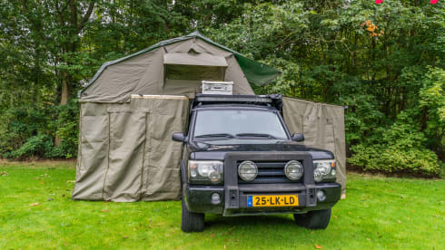 Charles  – Land Rover Disco II met rooftop tent