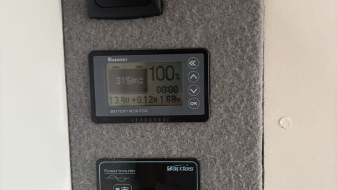 2-person Mercedes-Benz bus from 2015