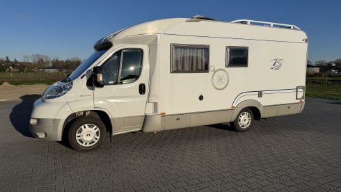 Fijne Bürstner camper voor 4 personen