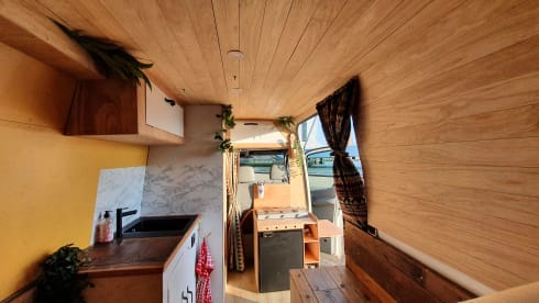 Bus camper VW Crafter off grid 3 persons