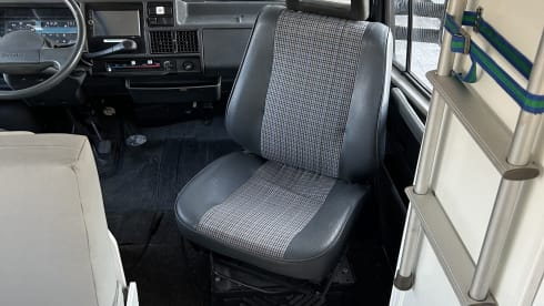 Ouwe Beer – The 'Old Bear' cozy compact camper.