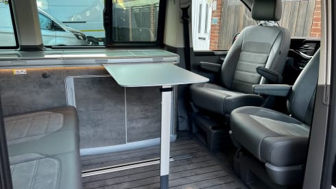 Billy 'Ocean' California Camper – 4 berth Volkswagen campervan from 2023