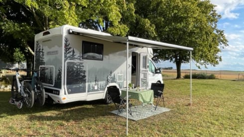 The Dreamcatcher – Challenger Graphite Ultimate 380 Automatic 170hp 5P