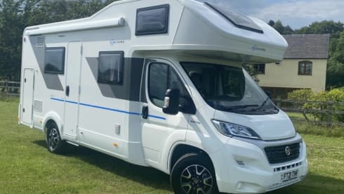 Perfect family motorhome  – 7 berth Sun Living alcove from 2021