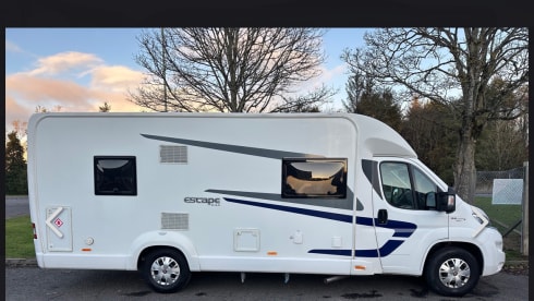 Mary Dolls Motorhome  – Camper Fiat a 6 posti letto adatto ai cani