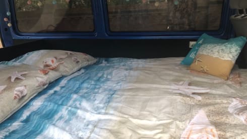 Waves – Waves - Cozy and robust VW T4 campervan