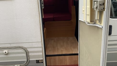 Cozy spacious family camper (5p)