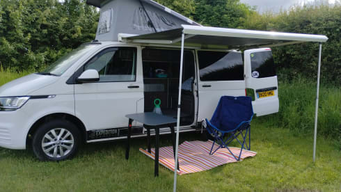 Dinah – 4 berth Volkswagen campervan from 2020