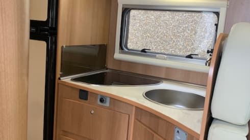 4p Citroën semi-integrated uit 2015