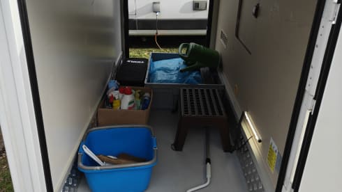 M-SERV 🚐  – Voyagez confortablement dans notre camping-car Rimor à alcôve (2025) – en toute sérénité sur la route