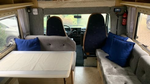 HeSa – Vintage Peugeot Alcove from 1993