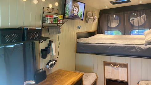 Nicky – 2 berth spacious Citroën van