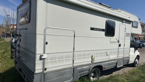Ford Rimor – Ford Rimor 6 persoons leuke camper te huur
